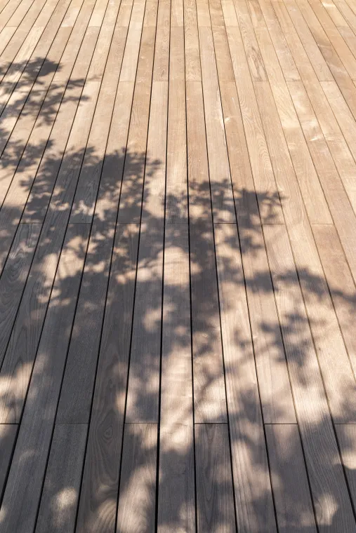 Terrasses en bois durable pour une maison à Anglet avec WOOD SOLUTION, Hossegor, WOOD SOLUTION