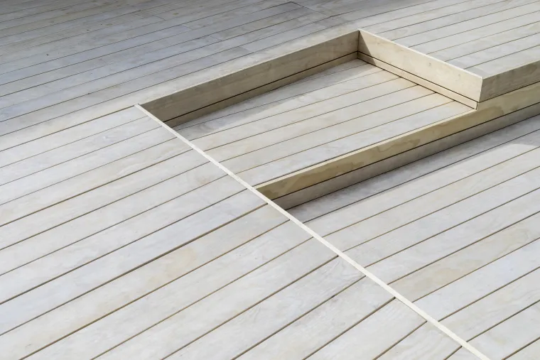 Bois terrasse haut de gamme Biarritz avec WOOD SOLUTION, Hossegor, WOOD SOLUTION